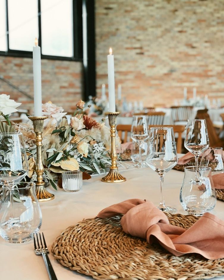 97BC5027-35D4-4E9F-96F5-4662C79B24EA